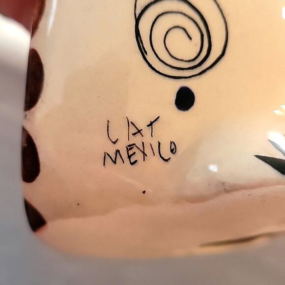 1960 Tonala Mexico and LAT Mexico Folk Art Both Signed Two Owls 5" and 4.5" - Picture 5 of 12